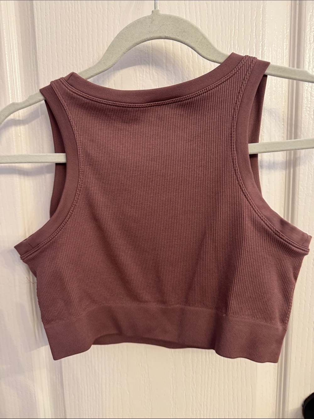 Pro-Fit Mauve Ribbed Crop Tank - Picture 3 of 3